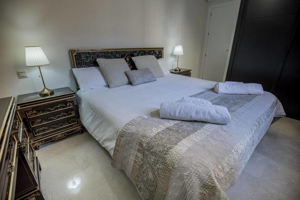 Apartment Calle Sierpes Seville
